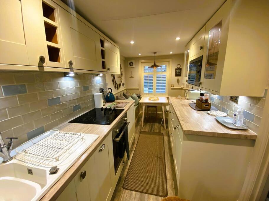 Beautiful Immaculate Aldeburgh Cottage, Sunny Outdoor Space, Free Parking - Easy Walk To Beach & Town Ngoại thất bức ảnh