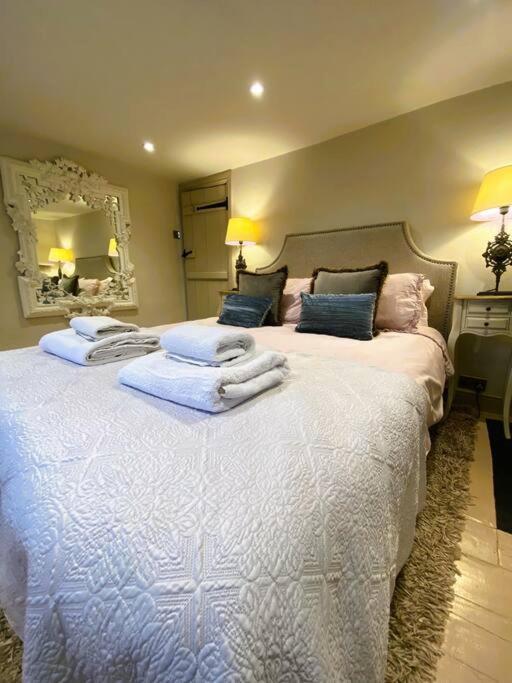 Beautiful Immaculate Aldeburgh Cottage, Sunny Outdoor Space, Free Parking - Easy Walk To Beach & Town Ngoại thất bức ảnh