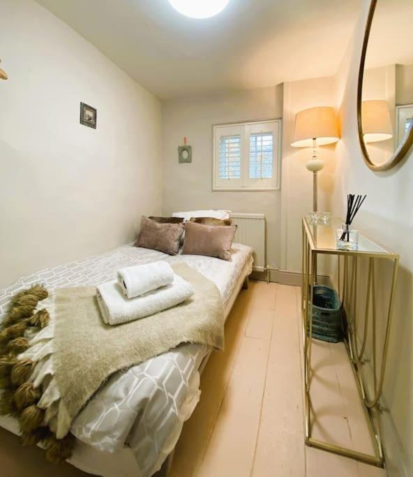Beautiful Immaculate Aldeburgh Cottage, Sunny Outdoor Space, Free Parking - Easy Walk To Beach & Town Ngoại thất bức ảnh
